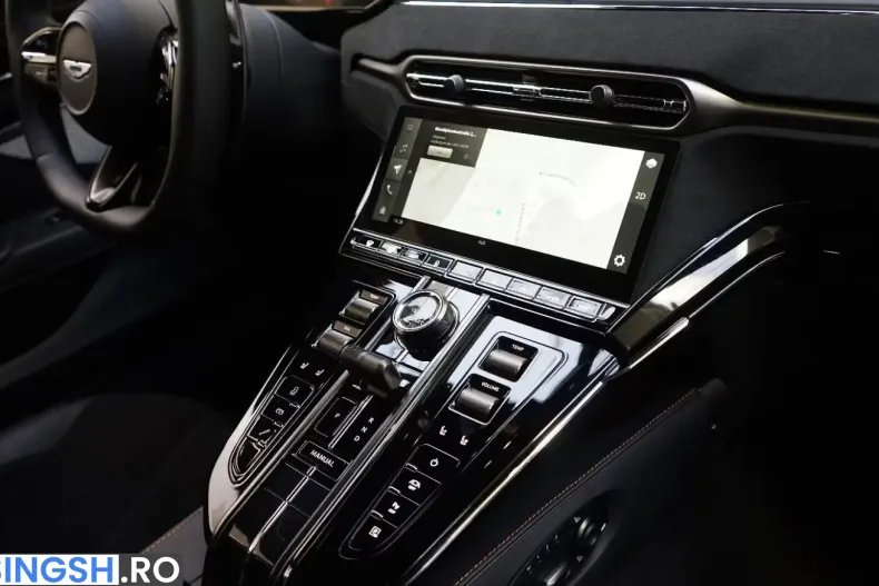 Aston Martin V8 Vantage din 2025 cu 6.400 km - oferta AST245374 - foto 15
