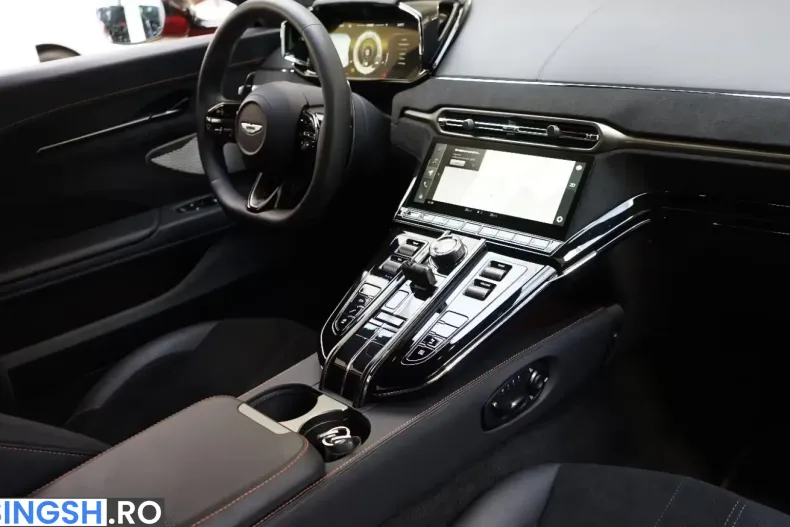 Aston Martin V8 Vantage din 2025 cu 6.400 km - oferta AST245374 - foto 16