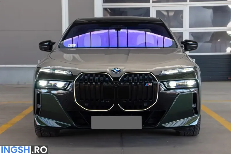 BMW M760 (Seria 7) din 2025 cu 9.900 km - oferta BMW245375 - foto 2