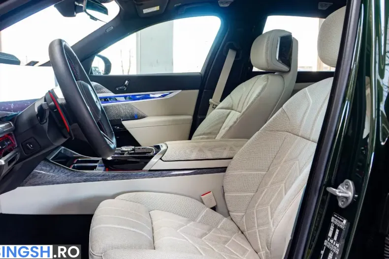 BMW M760 (Seria 7) din 2025 cu 9.900 km - oferta BMW245375 - foto 11