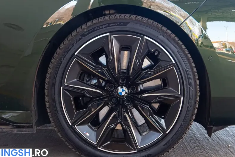BMW M760 (Seria 7) din 2025 cu 9.900 km - oferta BMW245375 - foto 16