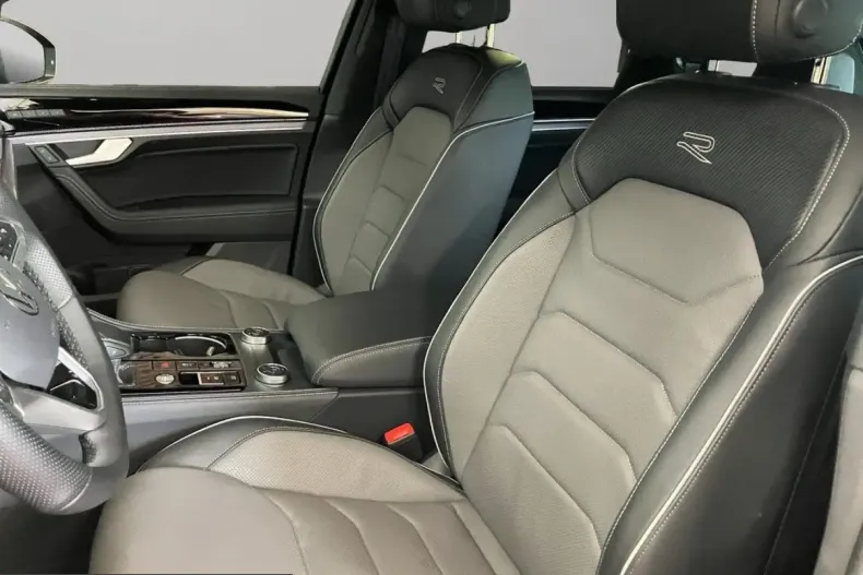 Volkswagen Touareg din 2025 cu 22.700 km - oferta VOL245377 - foto 11
