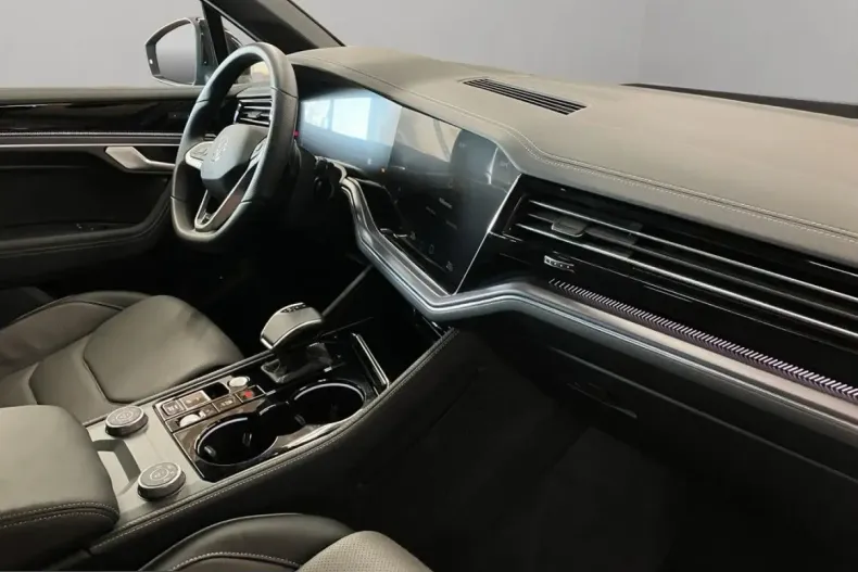 Volkswagen Touareg din 2025 cu 22.700 km - oferta VOL245377 - foto 16