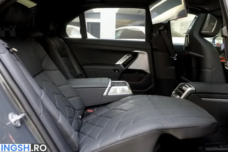 BMW 740 (Seria 7) din 2025 cu 49.300 km - oferta BMW245378 - foto 13