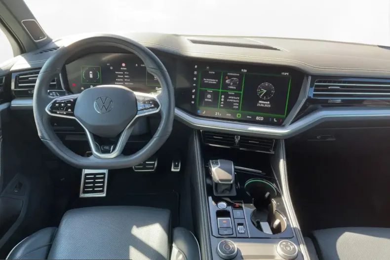 Volkswagen Touareg din 2024 cu 53.688 km - oferta VOL245379 - foto 12