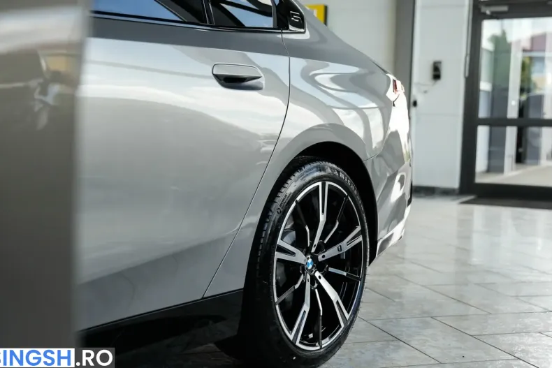 BMW 520 (Seria 5) din 2025 cu 8.257 km - oferta BMW245383 - foto 18
