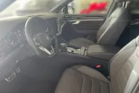 Volkswagen Touareg din 2025 cu 21.781 km - oferta VOL245391 - foto 12