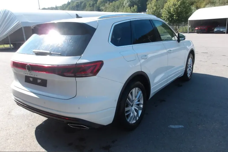 Volkswagen Touareg din 2025 cu 31.000 km - oferta VOL245398 - foto 4