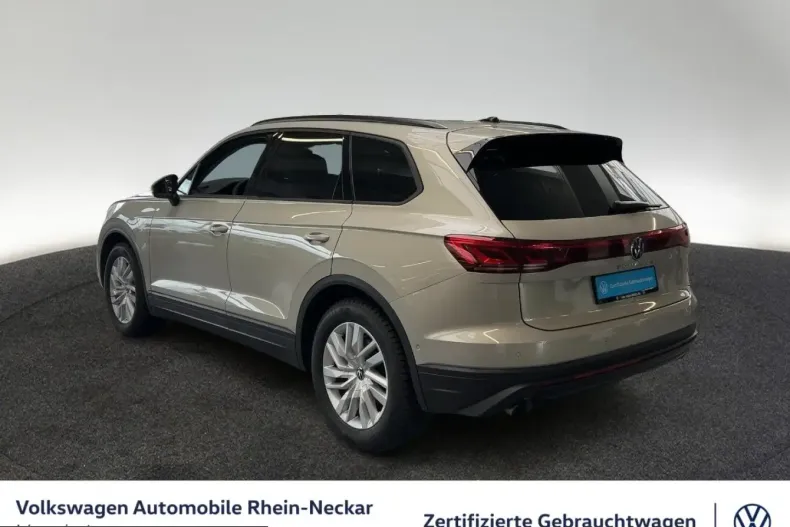 Volkswagen Touareg din 2025 cu 24.757 km - oferta VOL245401 - foto 2