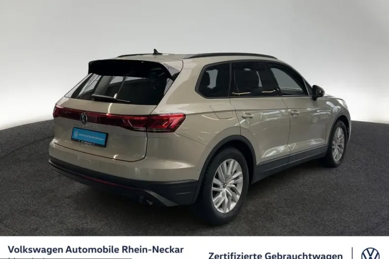 Volkswagen Touareg din 2025 cu 24.757 km - oferta VOL245401 - foto 3