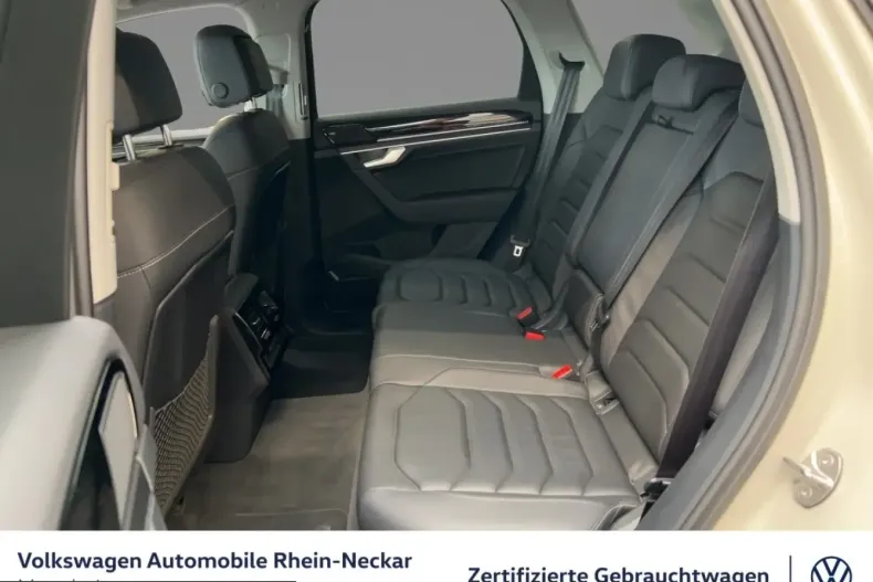 Volkswagen Touareg din 2025 cu 24.757 km - oferta VOL245401 - foto 8