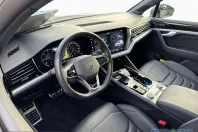 Volkswagen Touareg din 2023 cu 61.800 km - oferta VOL245409 - foto 8