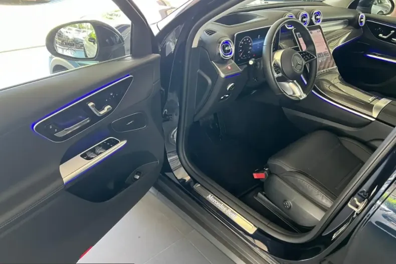 Mercedes-Benz GLC 200 (Clasa GLC) din 2023 cu 3.455 km - oferta MER245420 - foto 7