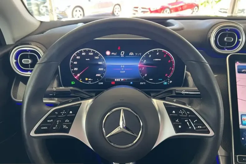 Mercedes-Benz GLC 200 (Clasa GLC) din 2023 cu 3.455 km - oferta MER245420 - foto 11
