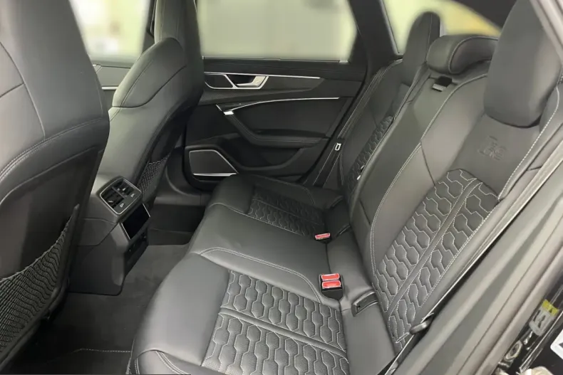 Audi RS6 din 2023 cu 30.298 km - oferta AUD245422 - foto 9