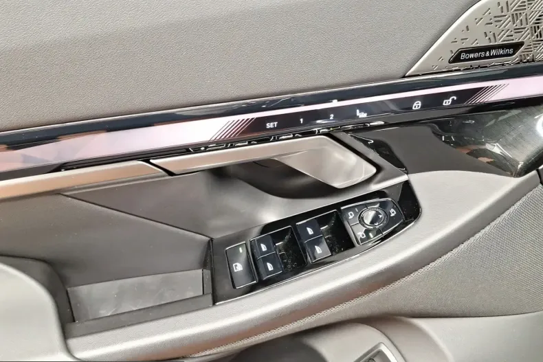 BMW 520 (Seria 5) din 2025 cu 10.664 km - oferta BMW245424 - foto 14