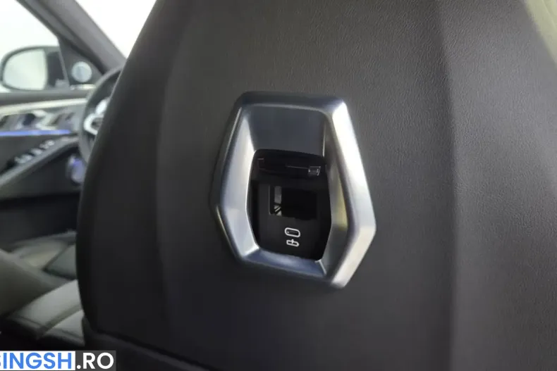 BMW XM (Seria X) din 2025 cu 8.750 km - oferta BMW245426 - foto 27