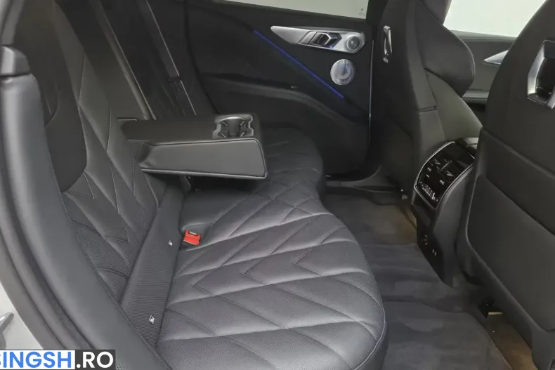 BMW XM (Seria X) din 2025 cu 8.750 km - oferta BMW245426 - foto 29