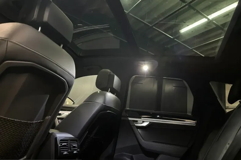 Volkswagen Touareg din 2022 cu 44.800 km - oferta VOL245432 - foto 9