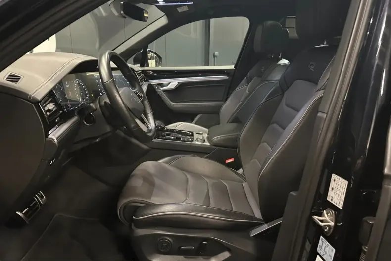 Volkswagen Touareg din 2022 cu 44.800 km - oferta VOL245432 - foto 15
