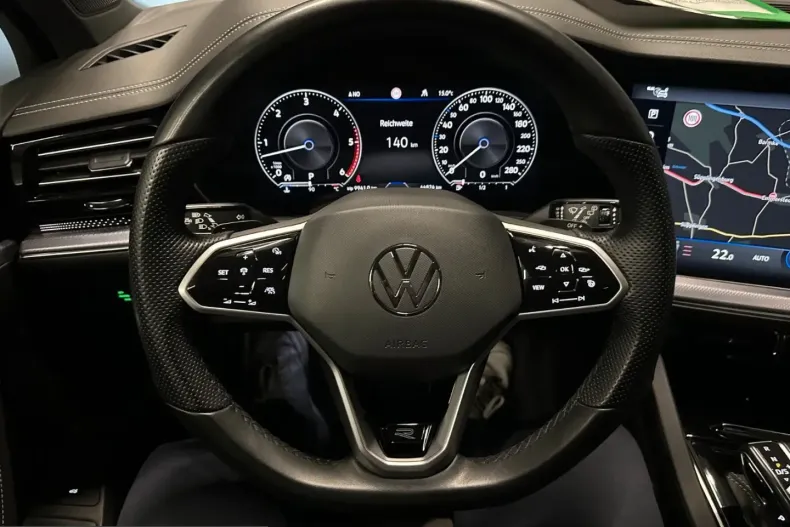 Volkswagen Touareg din 2022 cu 44.800 km - oferta VOL245432 - foto 17