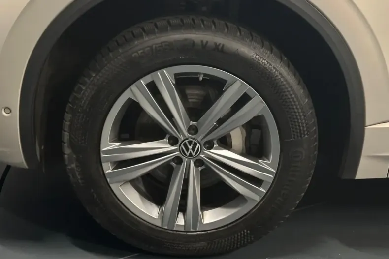 Volkswagen Touareg din 2024 cu 47.000 km - oferta VOL245433 - foto 8