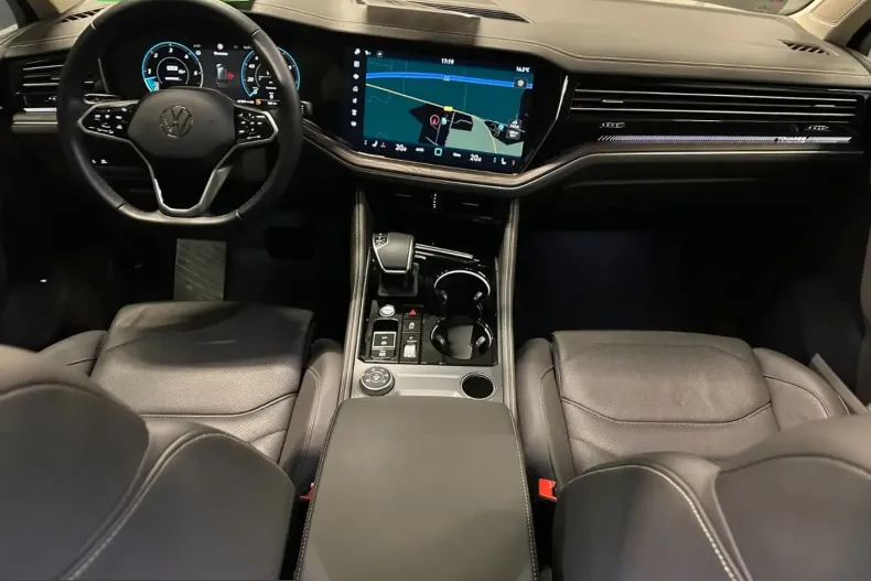 Volkswagen Touareg din 2024 cu 47.000 km - oferta VOL245433 - foto 12