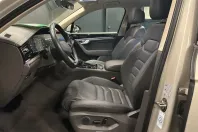 Volkswagen Touareg din 2024 cu 47.000 km - oferta VOL245433 - foto 15