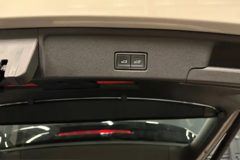 Volkswagen Touareg din 2024 cu 47.000 km - oferta VOL245433 - foto 28