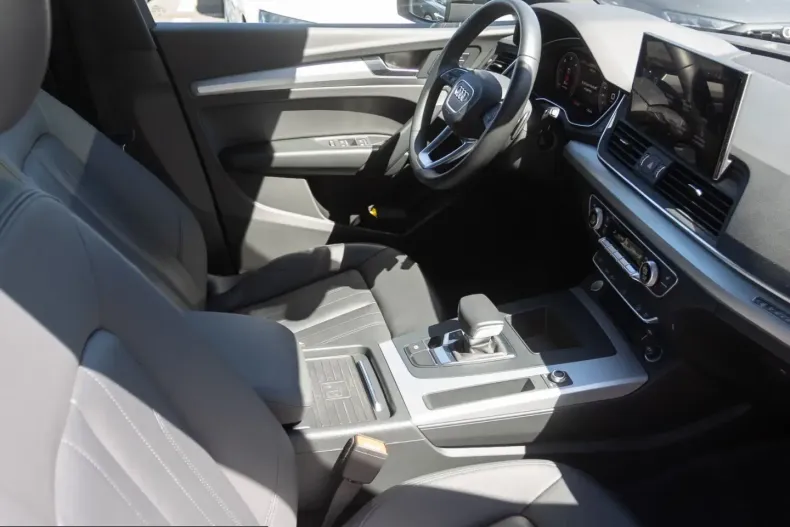 Audi Q5 din 2022 cu 52.880 km - oferta AUD245437 - foto 26