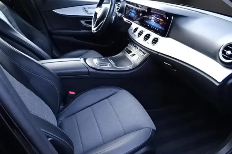 Mercedes-Benz E 220 (Clasa E) din 2022 cu 81.598 km - oferta MER245445 - foto 8