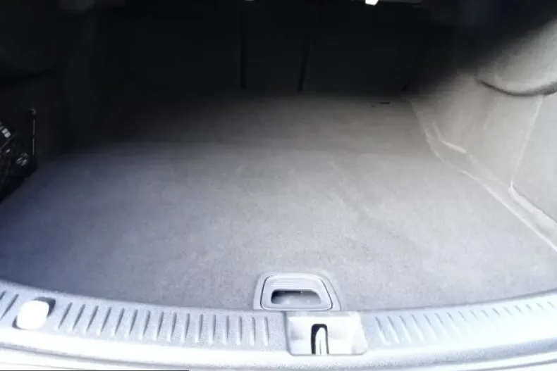 Mercedes-Benz E 220 (Clasa E) din 2022 cu 81.598 km - oferta MER245445 - foto 11