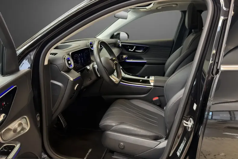 Mercedes-Benz GLC 300 (Clasa GLC) din 2025 cu 33.000 km - oferta MER245447 - foto 7