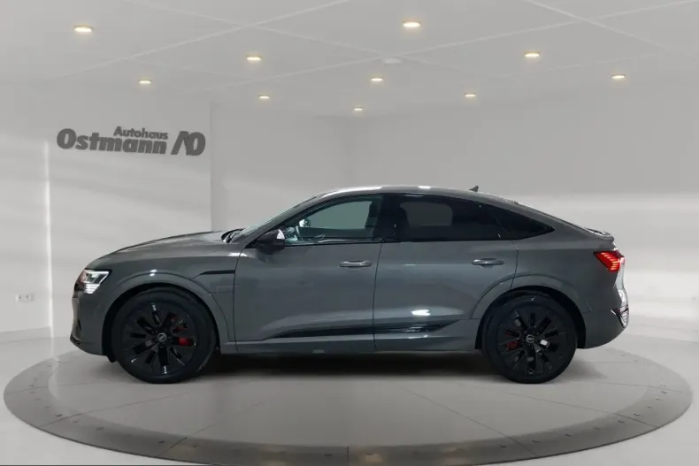 Audi Q8 din 2023 cu 35.042 km - oferta AUD245453 - foto 3