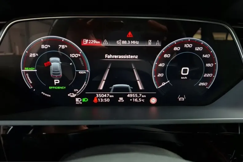 Audi Q8 din 2023 cu 35.042 km - oferta AUD245453 - foto 13