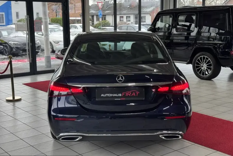 Mercedes-Benz E 220 (Clasa E) din 2022 cu 99.800 km - oferta MER245455 - foto 4