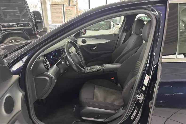 Mercedes-Benz E 220 (Clasa E) din 2022 cu 99.800 km - oferta MER245455 - foto 10