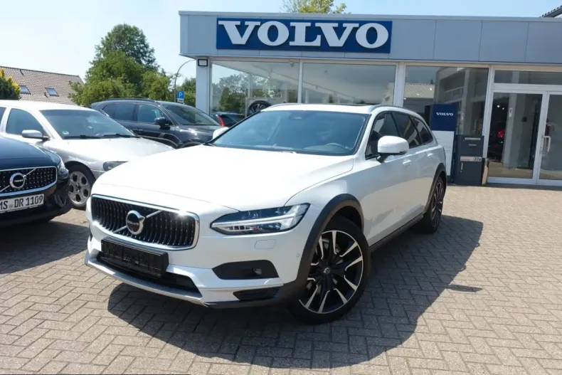 Volvo V90 Cross Country din 2023 cu 45.050 km - oferta VOL245461 - foto 1