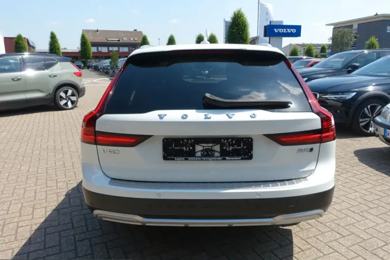 Volvo V90 Cross Country din 2023 cu 45.050 km - oferta VOL245461 - foto 3