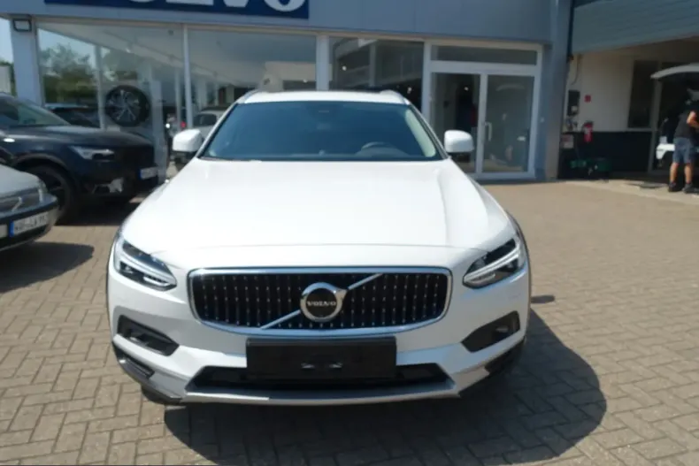 Volvo V90 Cross Country din 2023 cu 45.050 km - oferta VOL245461 - foto 7