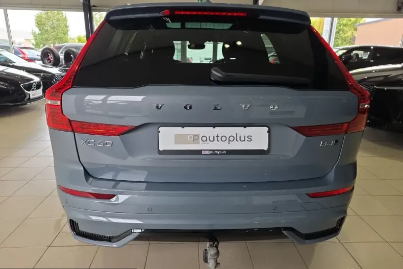 Volvo XC60 din 2023 cu 31.580 km - oferta VOL245464 - foto 8