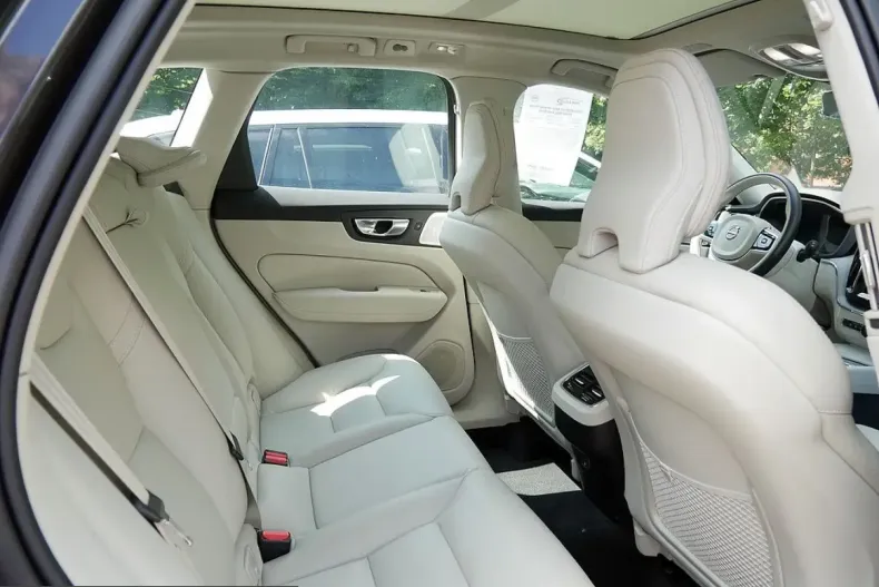 Volvo XC60 din 2023 cu 37.000 km - oferta VOL245469 - foto 4