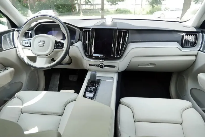 Volvo XC60 din 2023 cu 37.000 km - oferta VOL245469 - foto 5