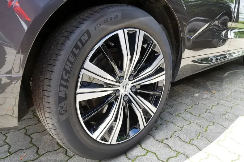 Volvo XC60 din 2023 cu 37.000 km - oferta VOL245469 - foto 10