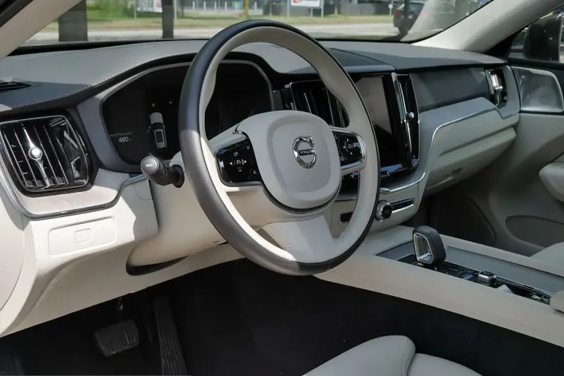 Volvo XC60 din 2023 cu 37.000 km - oferta VOL245469 - foto 14