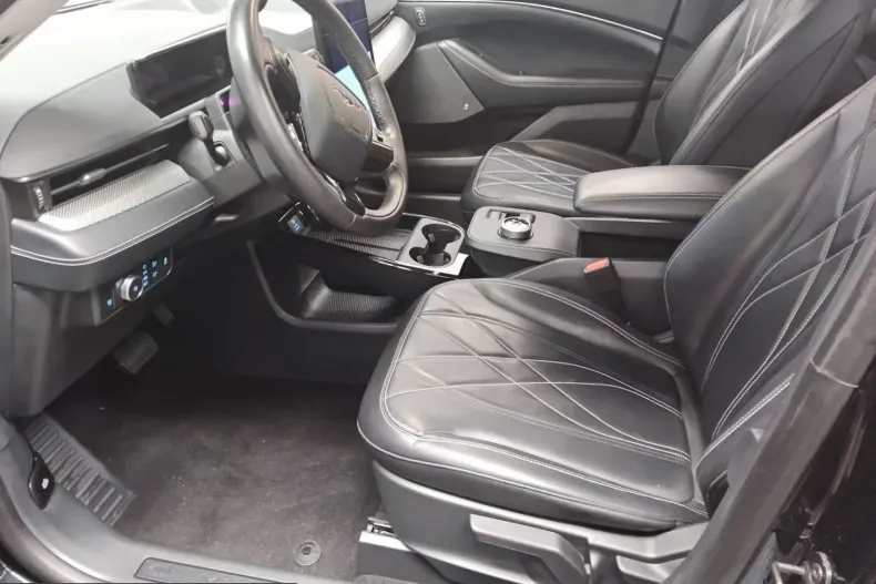 Ford Mustang Mach-E din 2022 cu 75.795 km - oferta FOR245471 - foto 9
