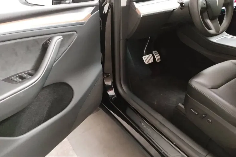 Tesla Model Y din 2022 cu 104.790 km - oferta TES245479 - foto 14