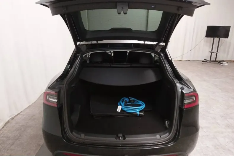 Tesla Model Y din 2022 cu 104.790 km - oferta TES245479 - foto 19