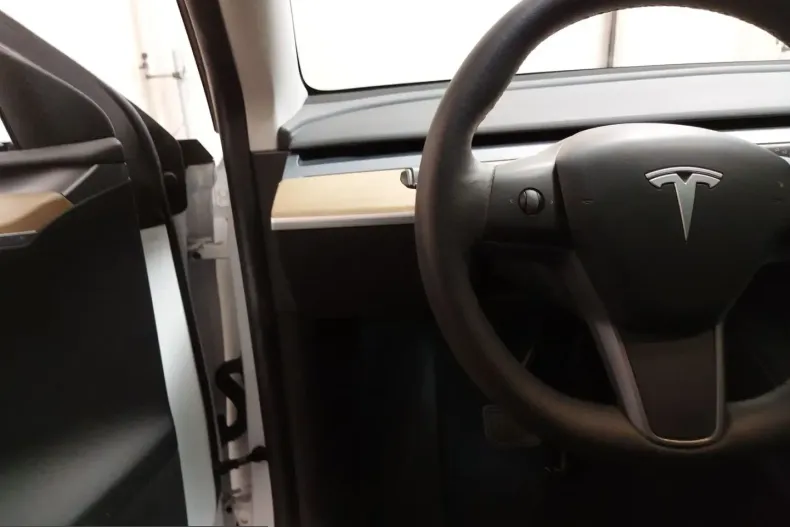 Tesla Model Y din 2022 cu 143.134 km - oferta TES245481 - foto 13