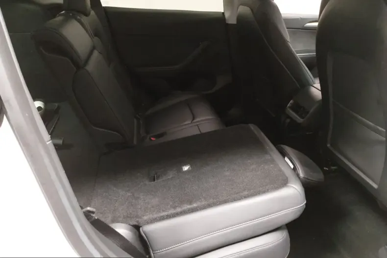 Tesla Model Y din 2022 cu 143.134 km - oferta TES245481 - foto 18